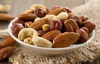Walnuts, as an allergen, can worsen psoriasis